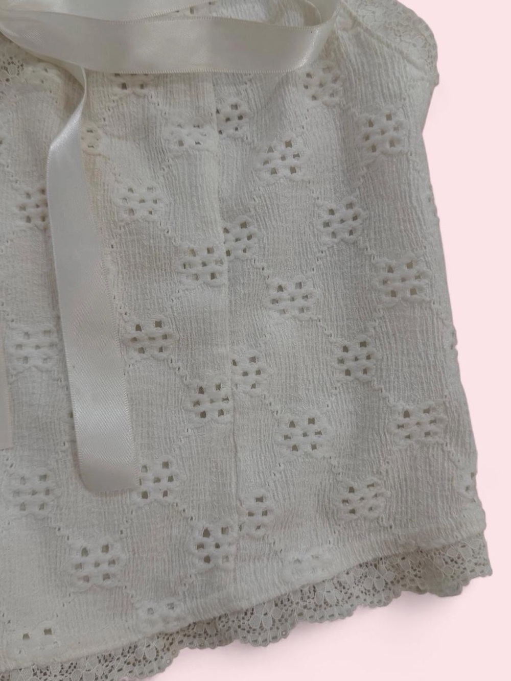 Kimchi Blue Farrah White Eyelet Halterneck Top - Picture 2 of 5